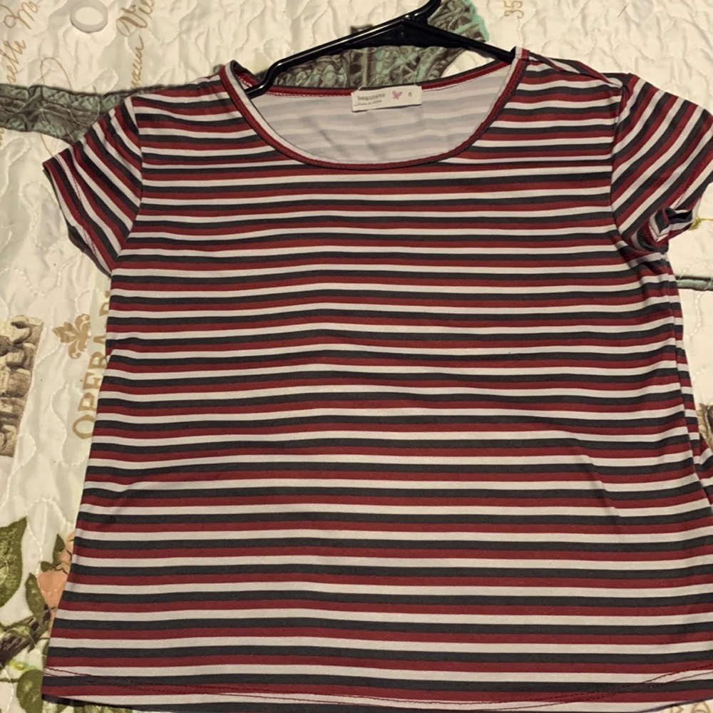 It’s is beautees is the brand and the size is 8 but it’s pretty stretchy